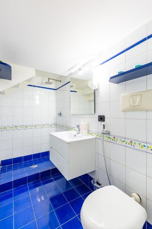 Mezzanine Studio In Mergellina By Wonderful Italy Naples